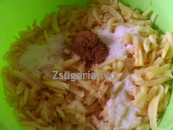 Almás rétes tölteléke